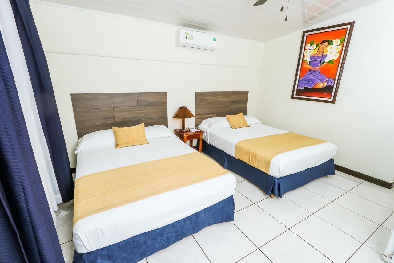 Hotel Flor Blanca Manuel Antonio Luaran gambar