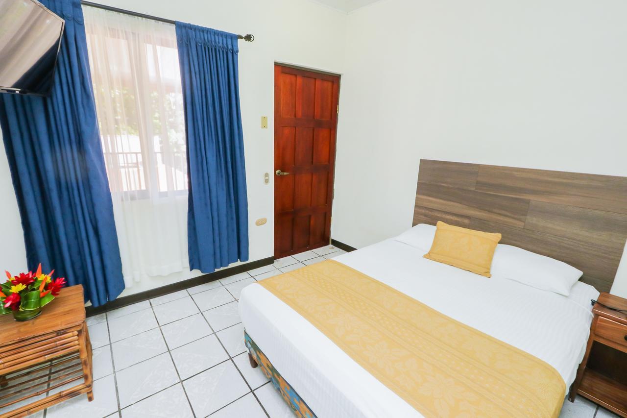 Hotel Flor Blanca Manuel Antonio Luaran gambar