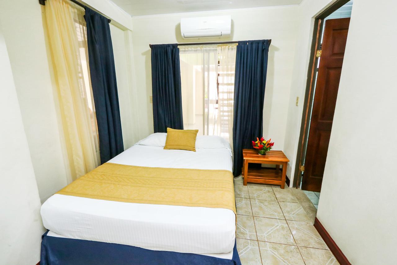 Hotel Flor Blanca Manuel Antonio Luaran gambar