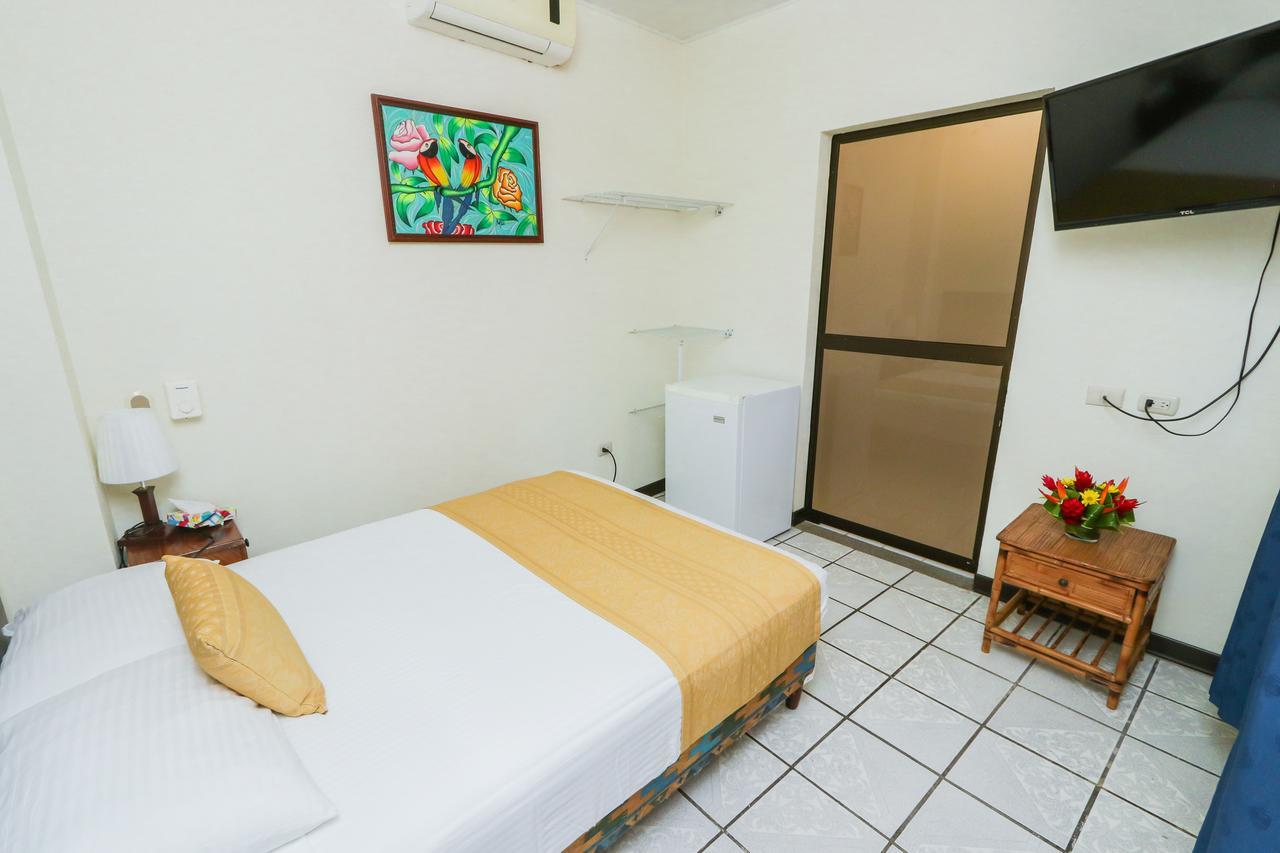 Hotel Flor Blanca Manuel Antonio Luaran gambar
