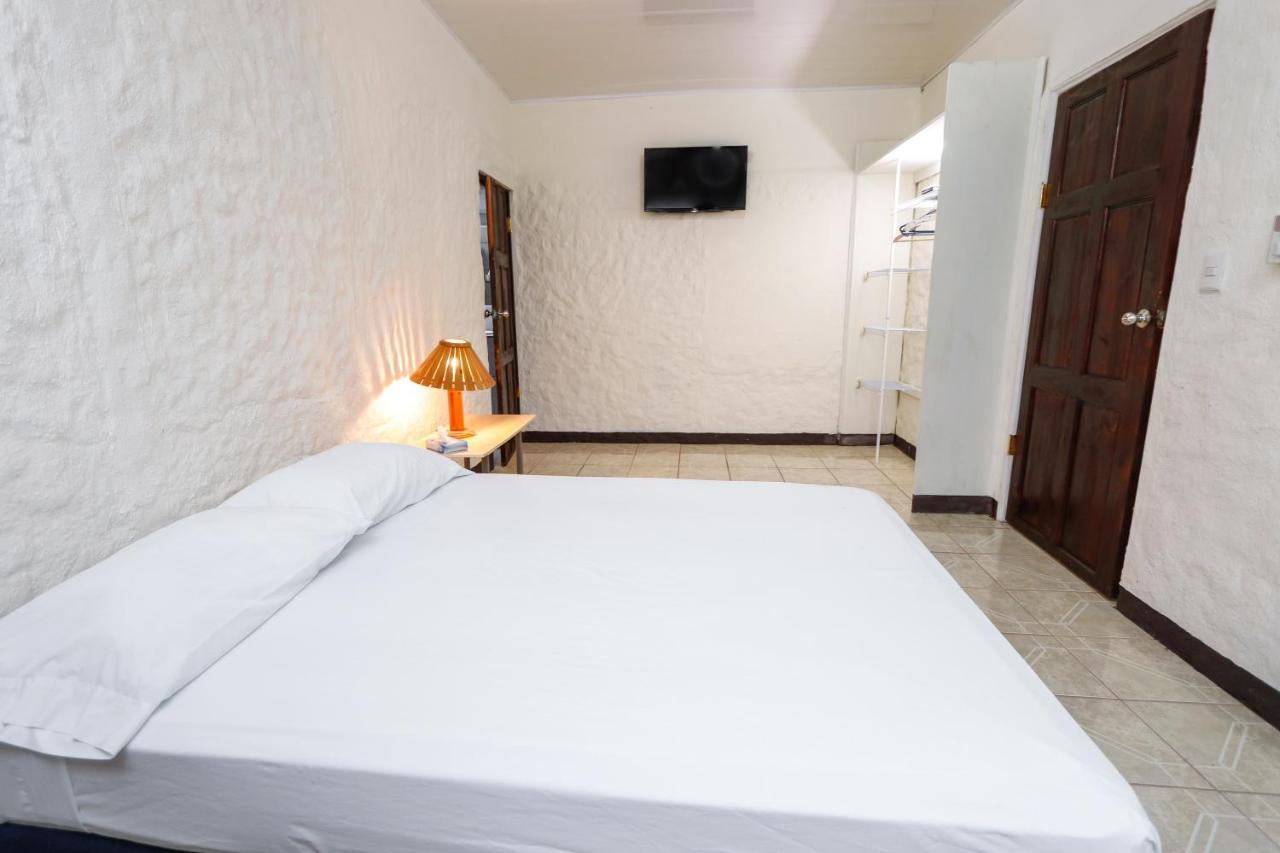 Hotel Flor Blanca Manuel Antonio Luaran gambar